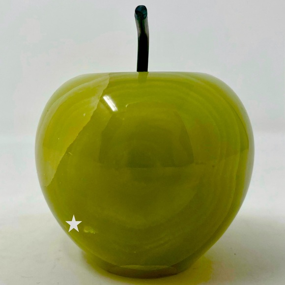 Carved stone alabaster green apple with metal stem. - Picture 5 of 9